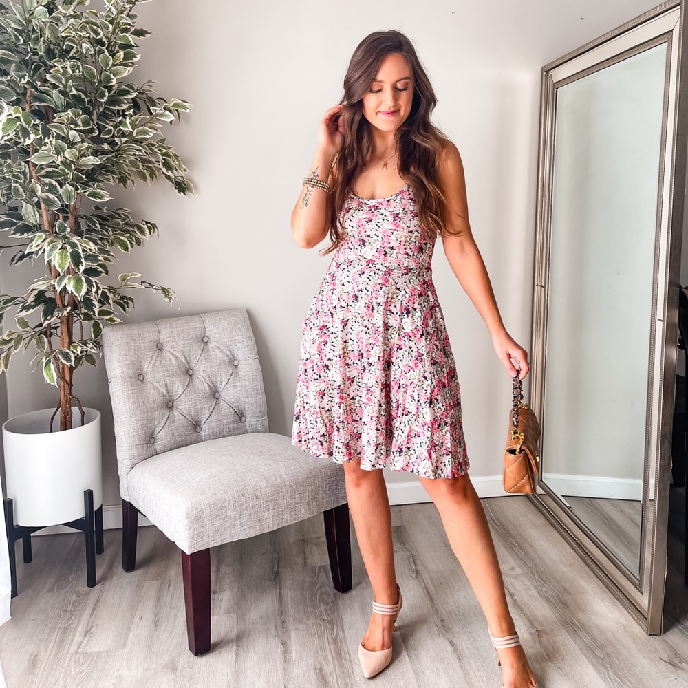 Adjustable Spaghetti Strap Floral Mini Casual Dress with Pockets